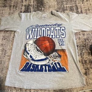 Vintage 90s Kentucky Wildcats T-Shirt Single Stitch NCAA Basketball Vtg Tee Savy
